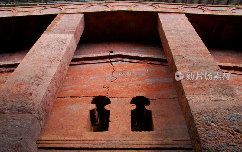 拉利贝拉(Lalibela)，埃塞俄比亚:Bete Medhane Alem石凿教堂